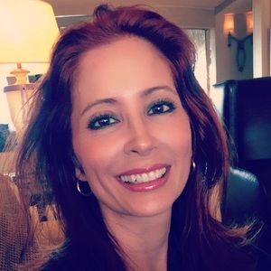 Meet your Posher, Stacy